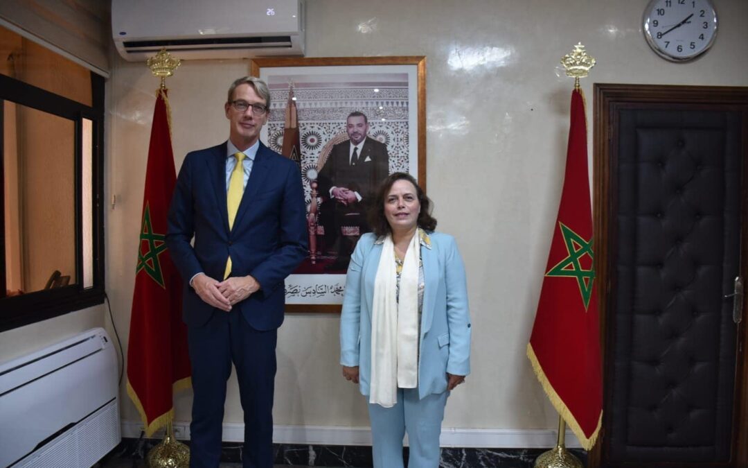السيدة الوزيرة عواطف حيار السيد جيروين رودنبورغ سفير هولندا المعتمد لدى المملكة المغربية